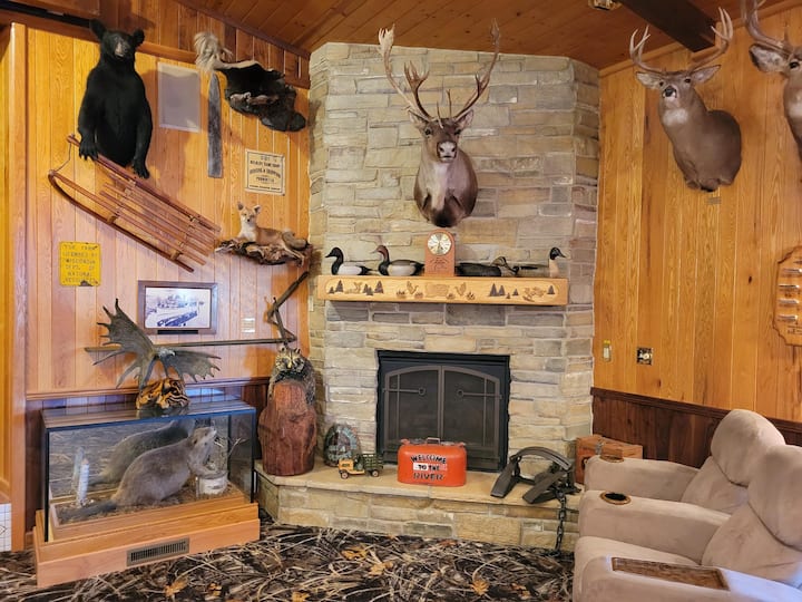 The Duck Inn Lodge - Entire Lodge - Prairie du Chien, WI