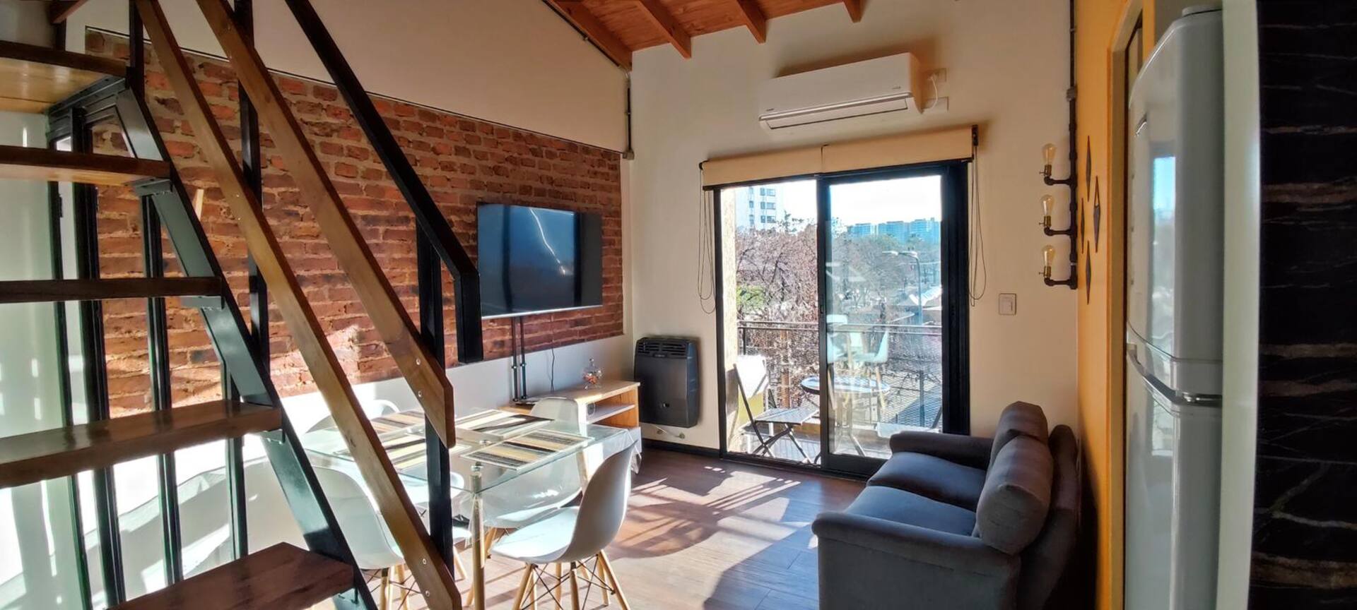 Loft de 1 quarto em Colegiales, 2º andar, com pátio
