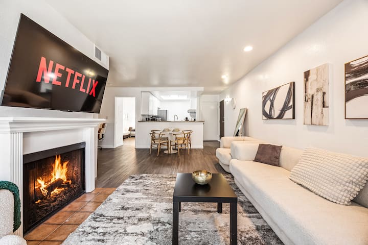 Hidden Gem | Near Hollywood Walk Of Fame - West Hollywood, CA