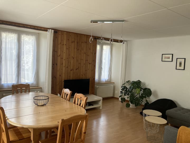 Appartement Dans Une Maison Villageoise - Canton of Neuchâtel