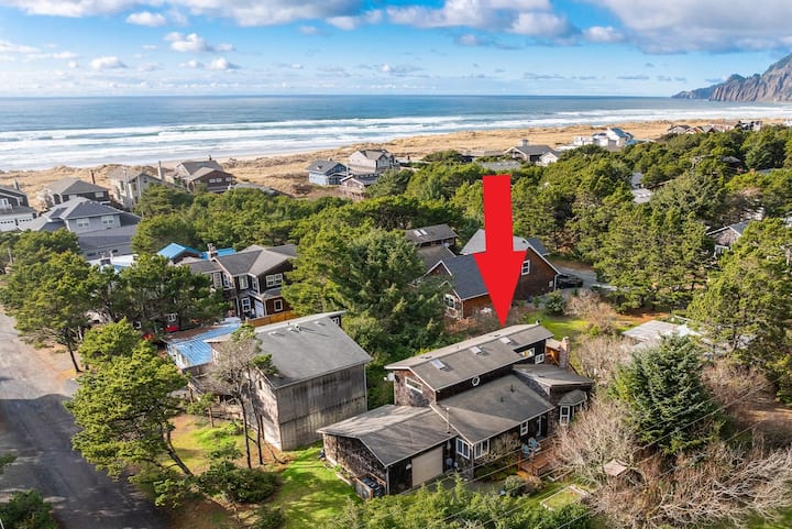 Family Friendly, 1 Block To Beach, Sauna, Dogs Ok - Manzanita, OR
