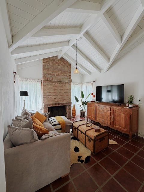 Top Airbnb: Casa Boreal-Refugio de bosque Yacanto Calamuchita (Yacanto Calamuchita Forest Shelter). in Villa Yacanto De Calamuchita