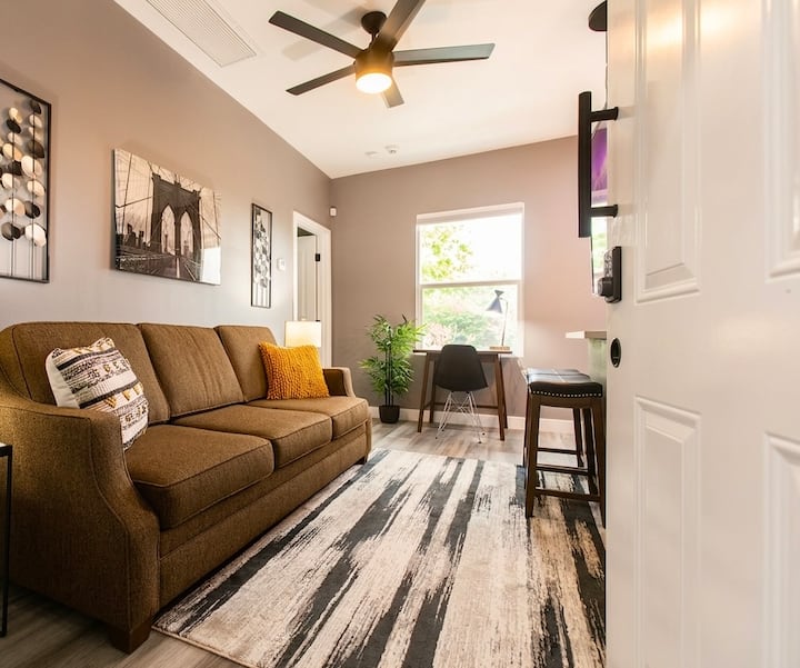 Stylish Urban Retreat – University Heights - San Diego, CA
