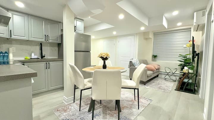 Modern 2br Private Suite • Self Check-in • Parking - Woodstock