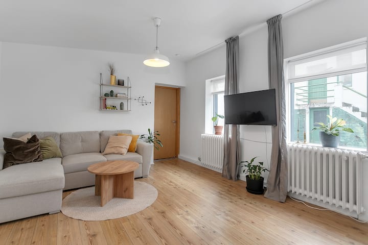 Bright & Modern 1br Apartment In A Prime Location - Reikiavik