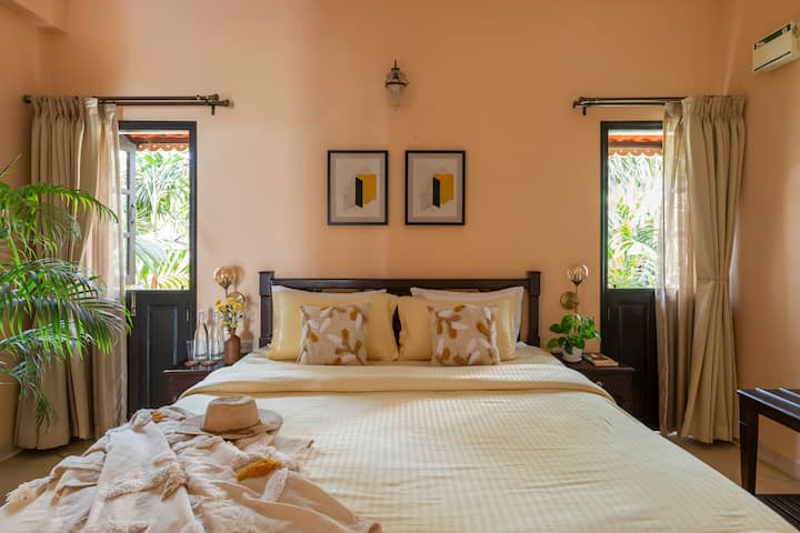 Bedroom 1 image 2