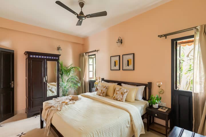 Bedroom 1 image 3