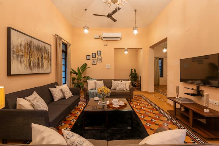 Living room image 2