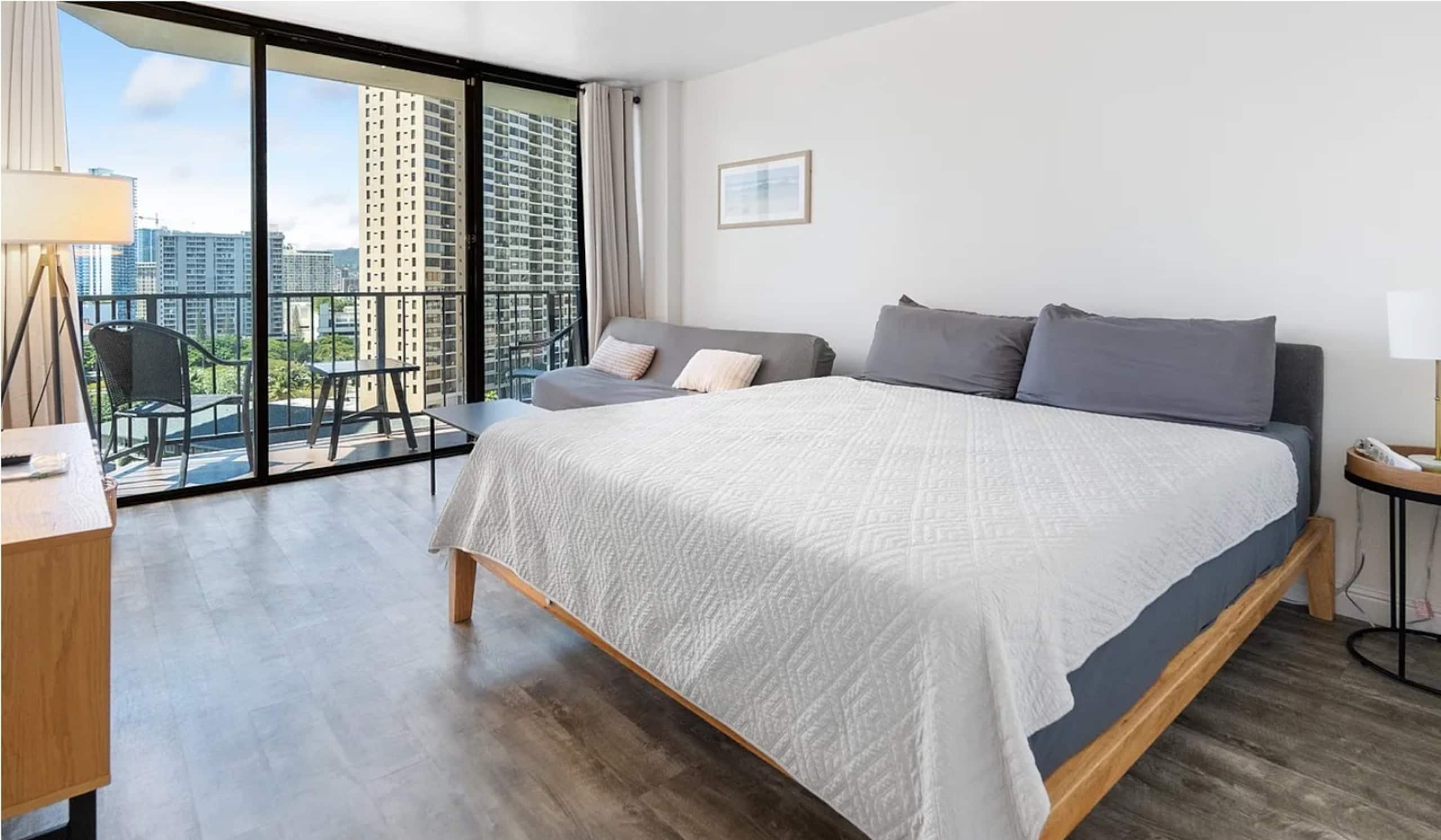 Waikiki Studio w/ Parking | City & Partial Ocean - Image 13