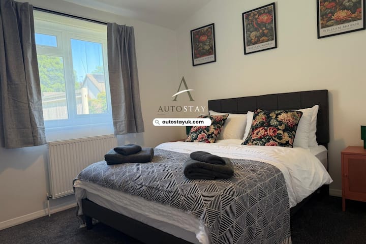 Long Stays Discount! Free Parking Close To Gatwick - London Gatwick Airport (LGW)