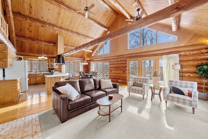 Northern Log Cabin • Mille Lacs Lake - Mille Lacs County