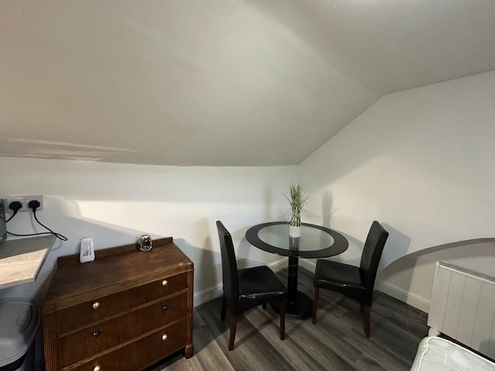 Comfortable Studio Retreat In Newport - Newport