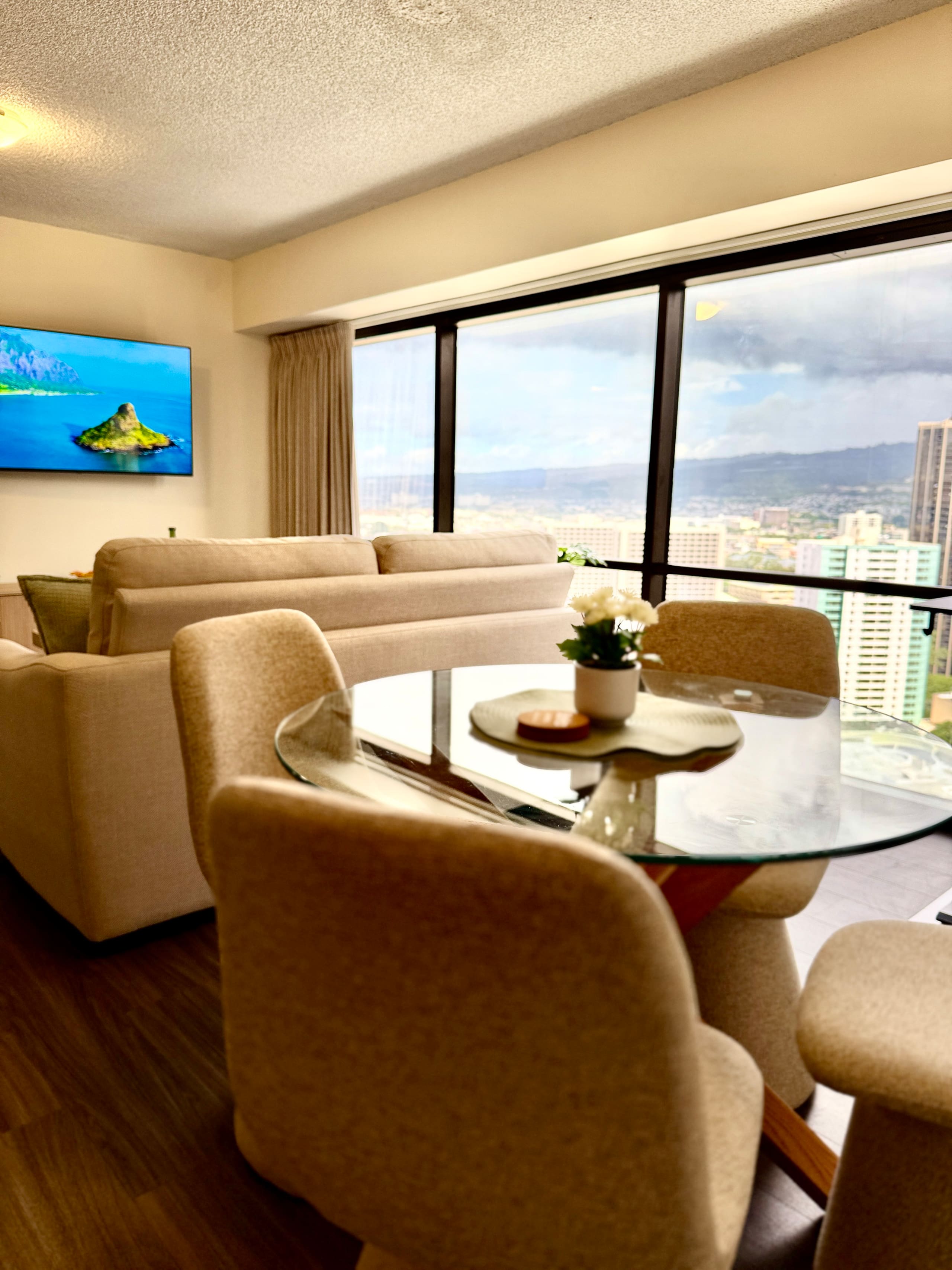 Honolulu Ocean/Mountain View Stay-Parking/Laundry - Image 28