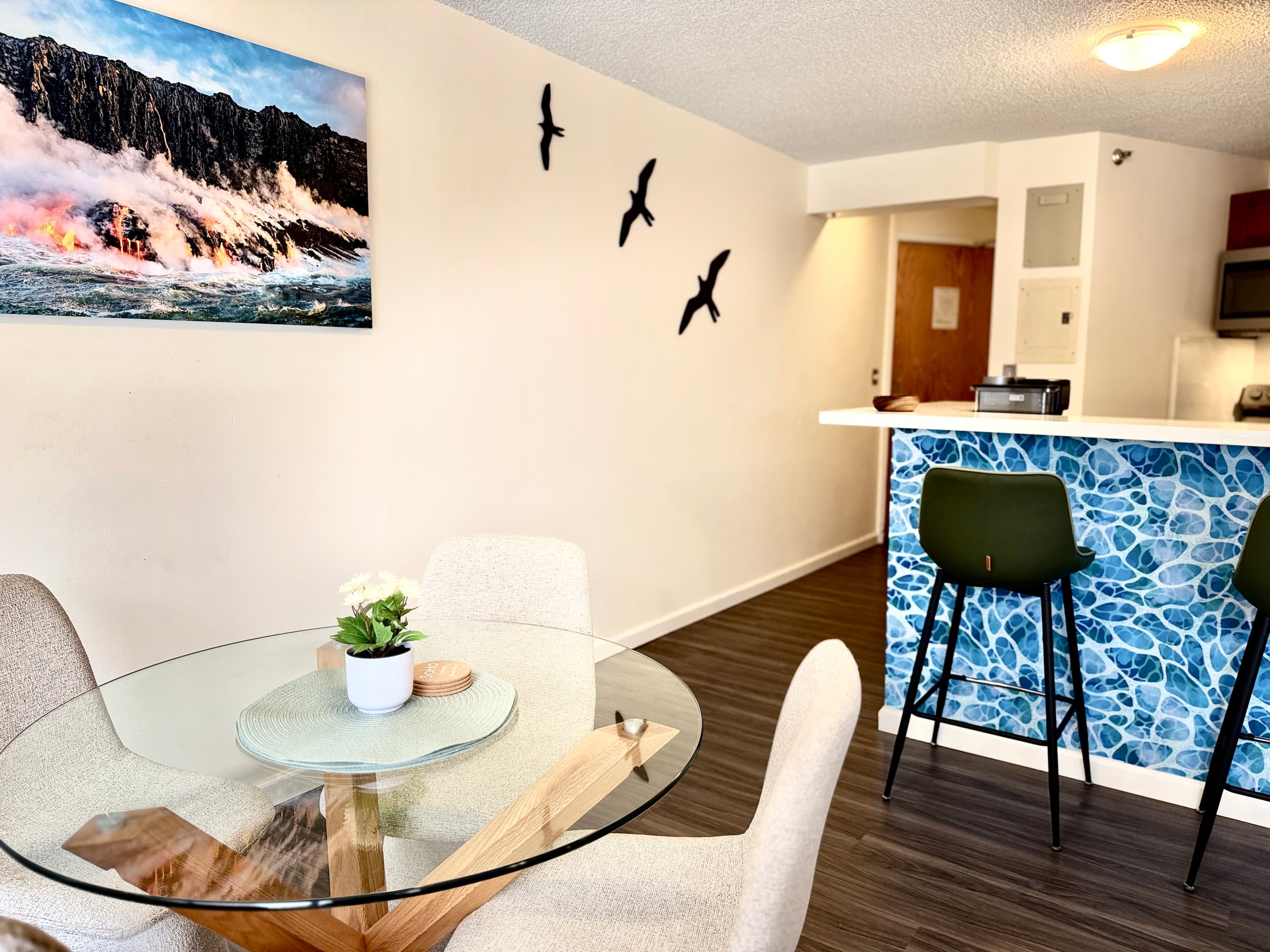 Honolulu Ocean/Mountain View Stay-Parking/Laundry - Image 29