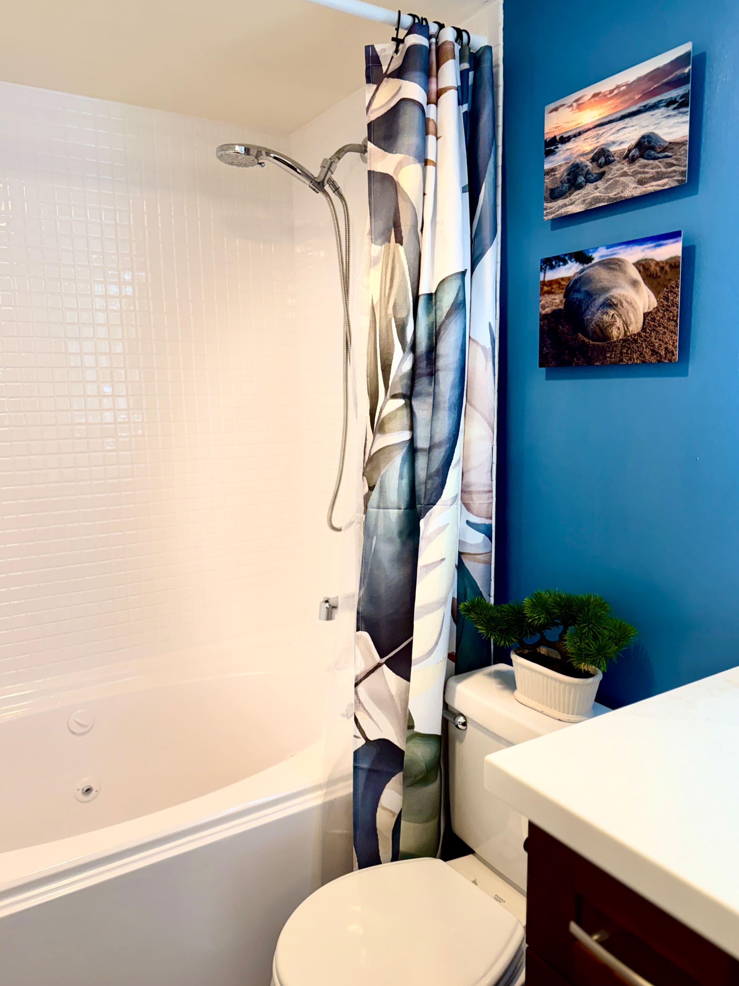 Honolulu Ocean/Mountain View Stay-Parking/Laundry - Image 43