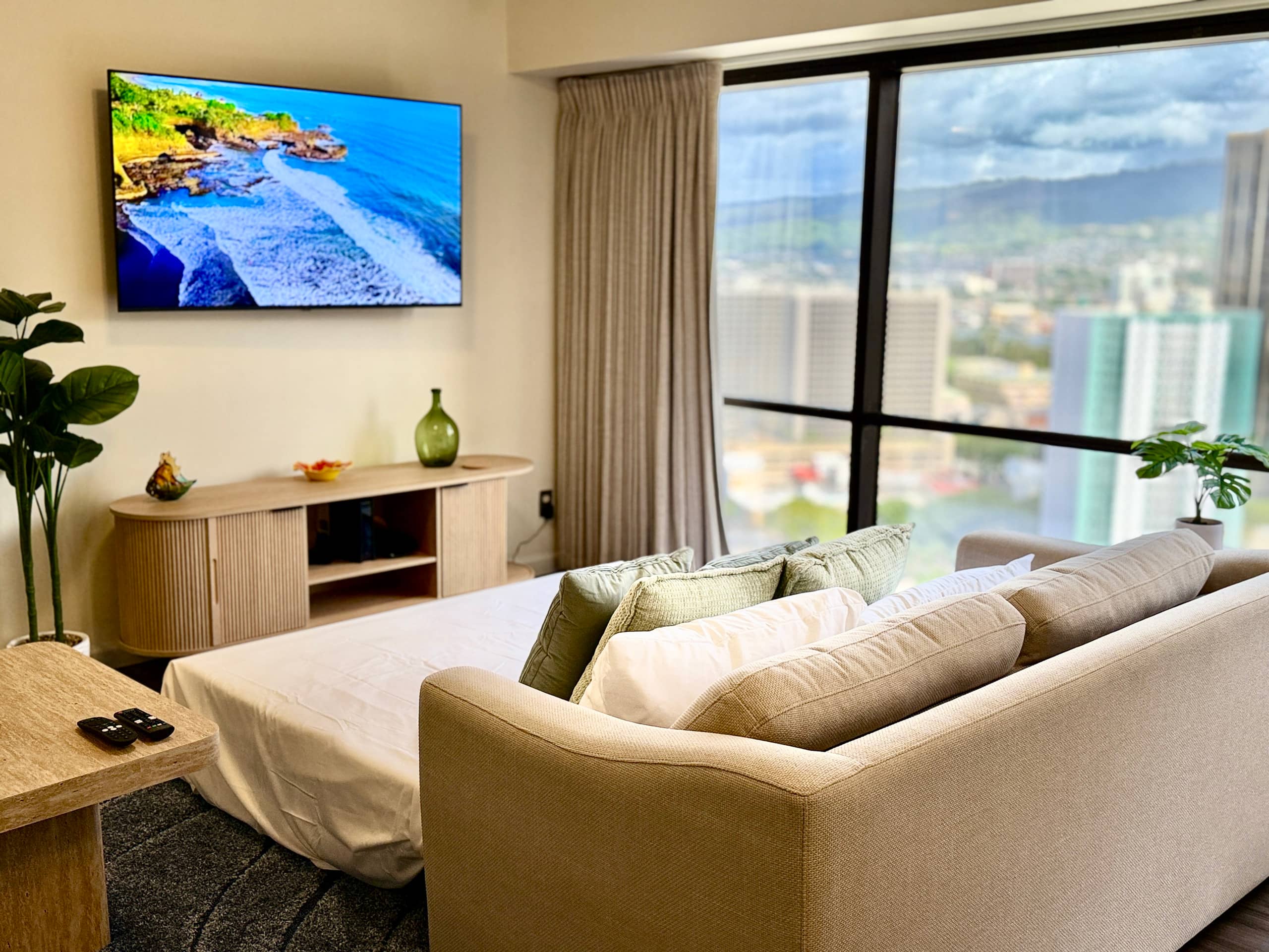 Honolulu Ocean/Mountain View Stay-Parking/Laundry - Image 7