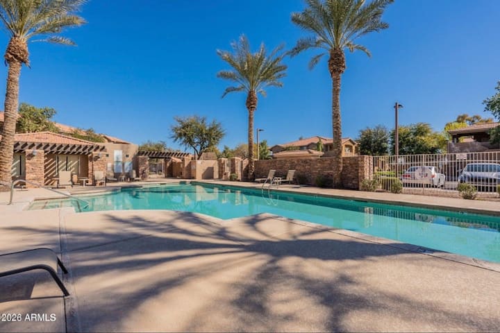 *New* Chandler Desert Oasis | 2br Condo W/ Pool - Chandler, AZ