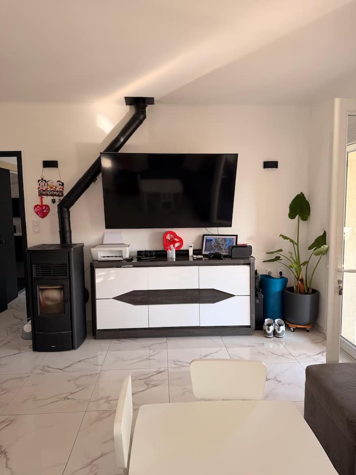 Maison De Village à 15 Min D’aix-en-provence - La Fare-les-Oliviers