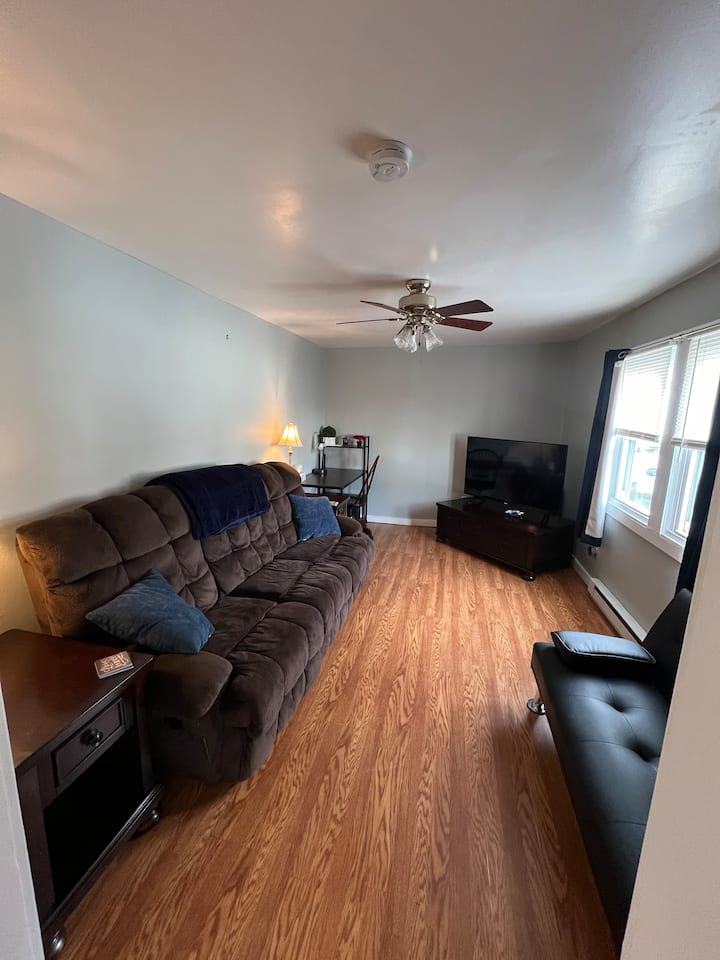 (C) Convenient Location, Amenities For Everyday - Scottdale, PA