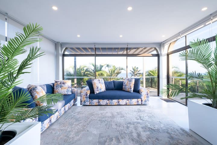 Umhlanga Oceanviews. Comfort Meets Coastal Glam - Umhlanga