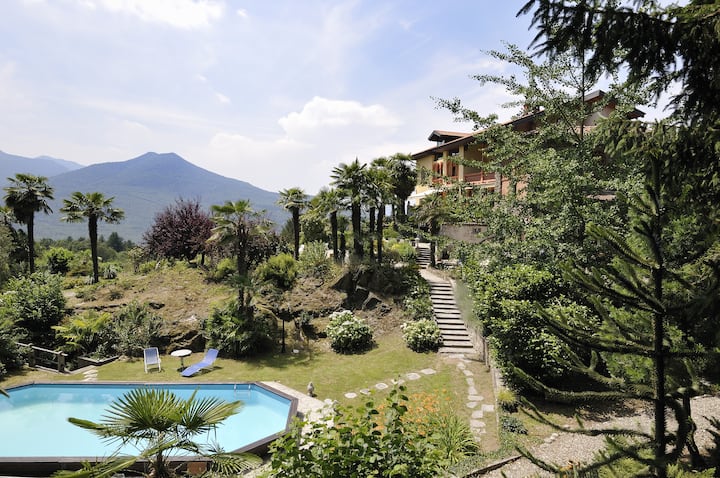Maestosa Casa Di Campagna Con Giardino E Piscina - Luino