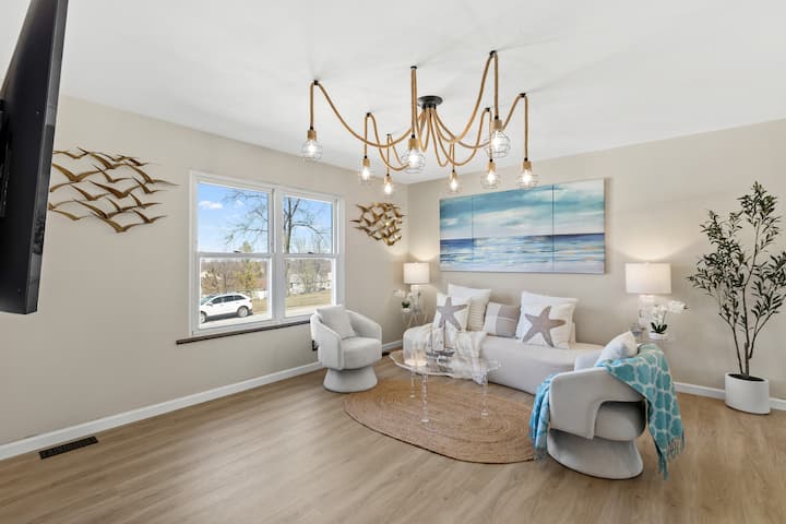 T | Pool · Hot Tub · Arcade · 4br Luxury Retreat - Babler State Park, Wildwood