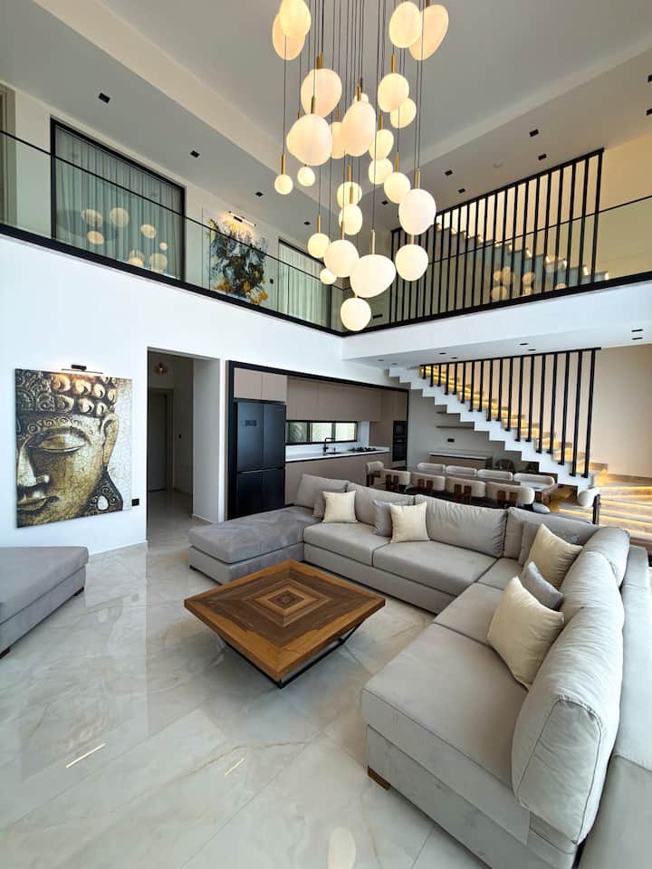 Villa pool
