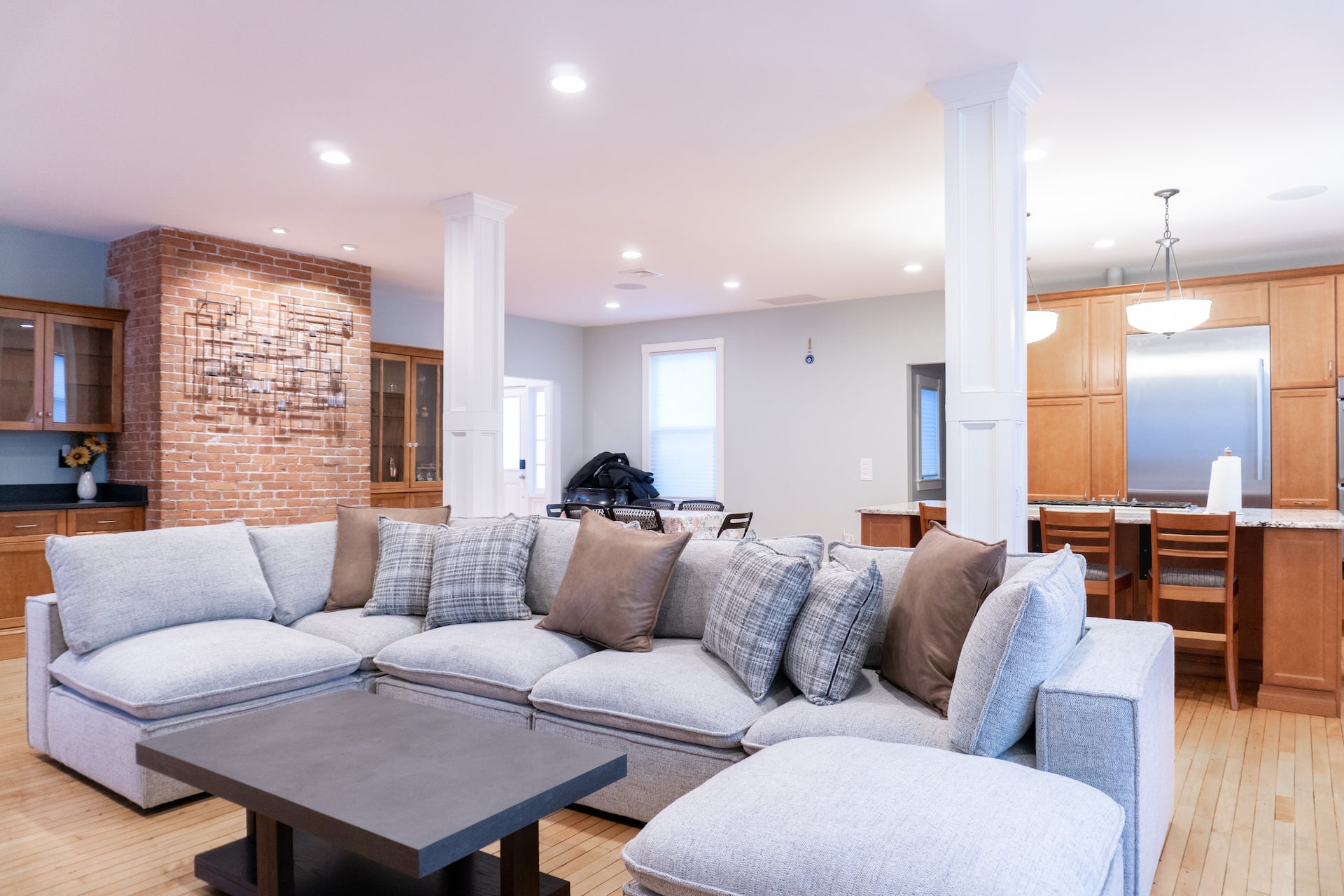 Luxury 3BR & 2.5 Bath House Near Gillette/Downtown