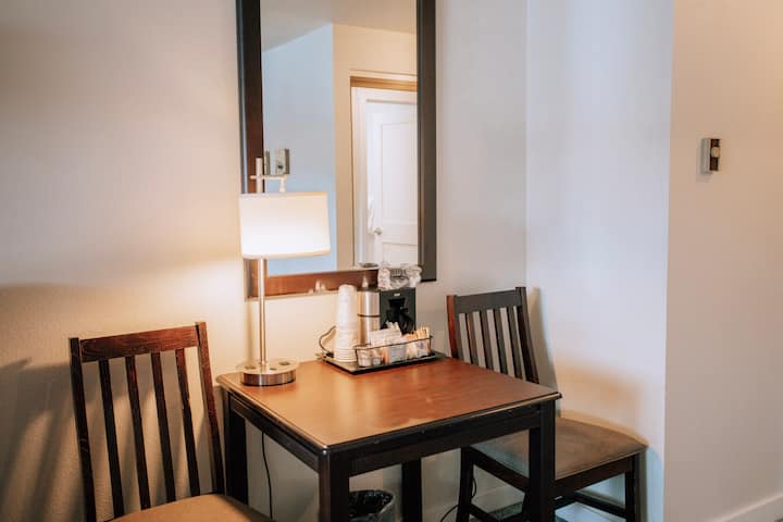 Peaceful Queen Room With Calm Hillside Water Views - Orcas Island, WA