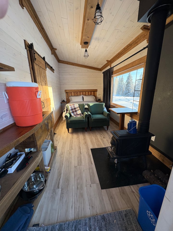 One Room Cabin With Private Trails Near Sundre - Sundre