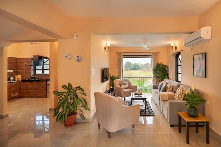 Living room image 3