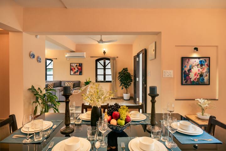Dining area image 3