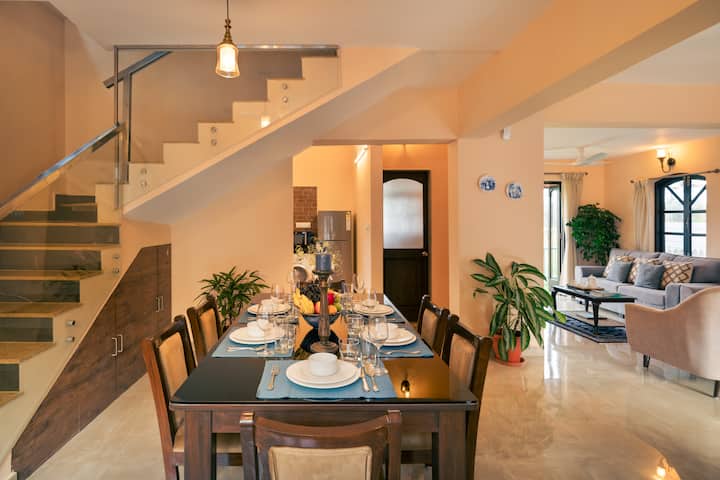Dining area image 2