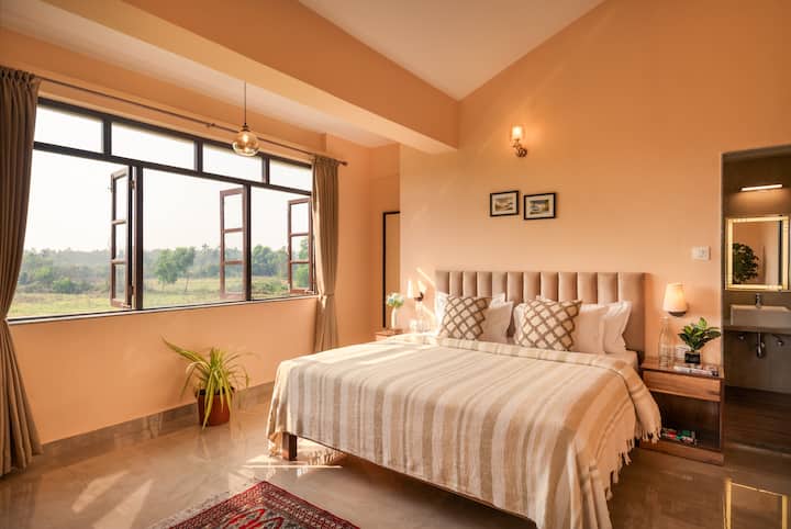 Bedroom 1 image 2