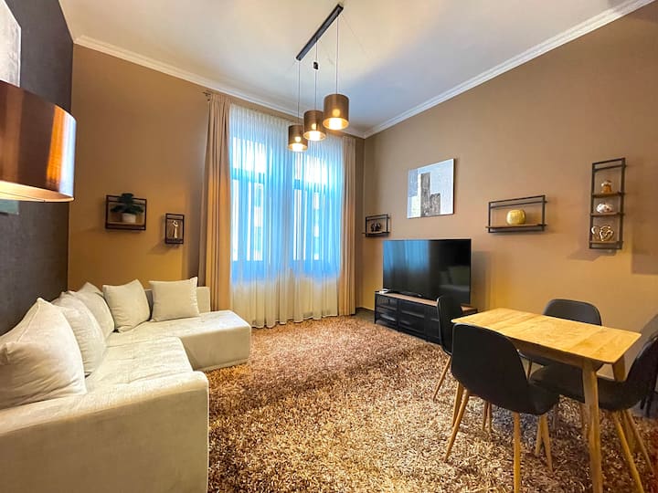 Centre Luxury Gozsdu Apartment - 4ppl/ac/wifi - Budapest