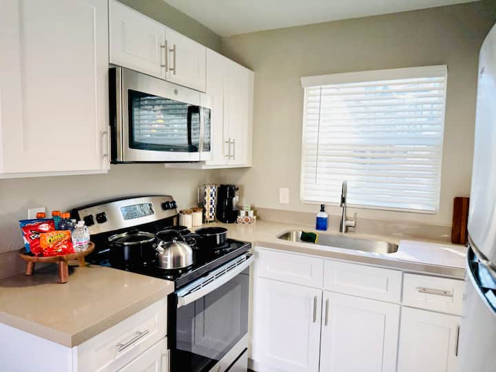 Wild West Studio|montrose|free Parking + Wi-fi - Houston, TX