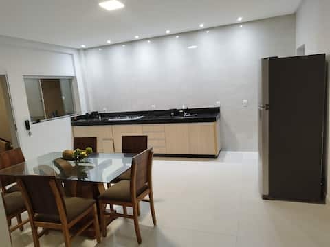 Anúncio popular: 2-bedroom house, 1 en-suite with air conditioning em Aparecida De Goiânia