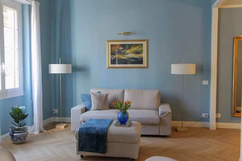 Top Airbnb: Elegant apt in Genoa Old Town by Via Garibaldi in Genoa