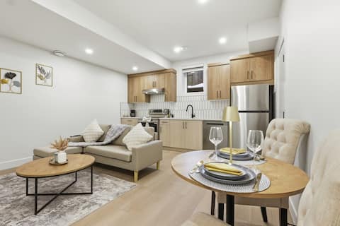 Top performing Airbnb: Cozy Entire Suite 10 Mins To Downtown 1BR 1Bath in Capitol Hill