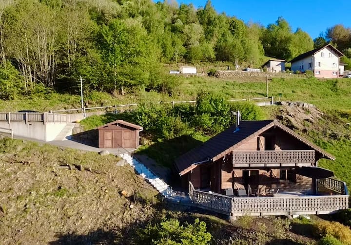 Le Cha'pin

Chalet Cosy Avec Une Vue Imprenable - La Bresse