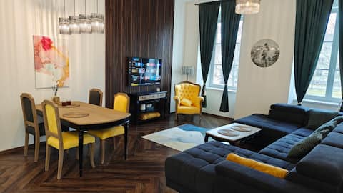 Popular Airbnb listing: Stylish apartment 2+kk on the square in Horní Planá in Horní Planá