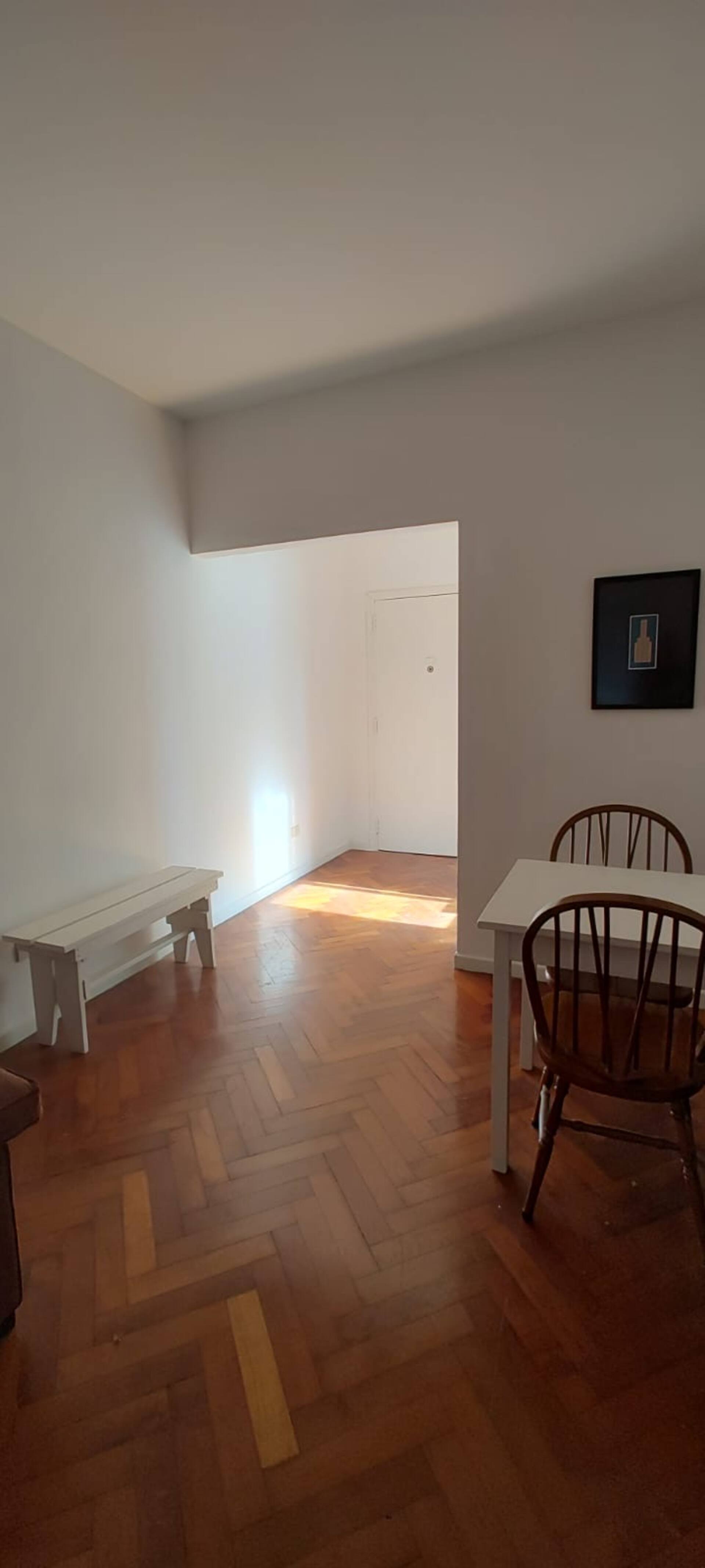 One-bedroom apartment in Monserrat