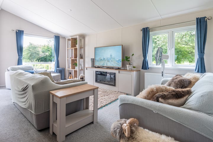 Peaceful Cotswold Retreat At Chad Lakes, Stow - 奇平諾頓