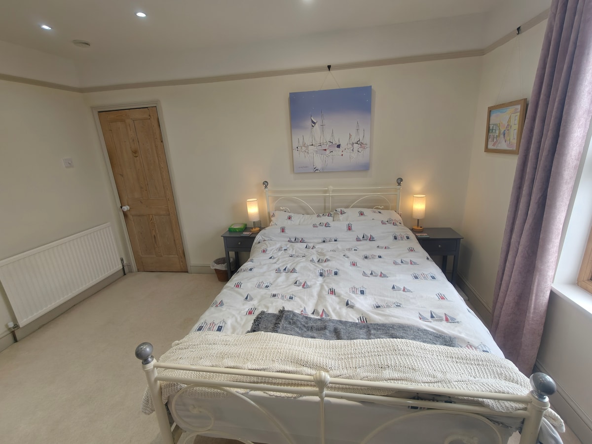 Double room for B&B in superb location
