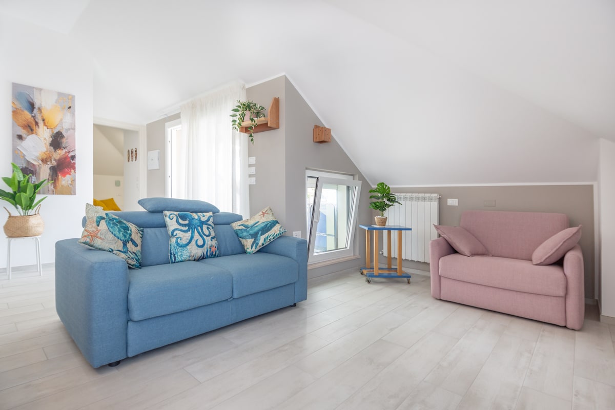 Airbnb con migliori performance: Sea View Penthouse with Terrace and Garage a Francavilla Al Mare