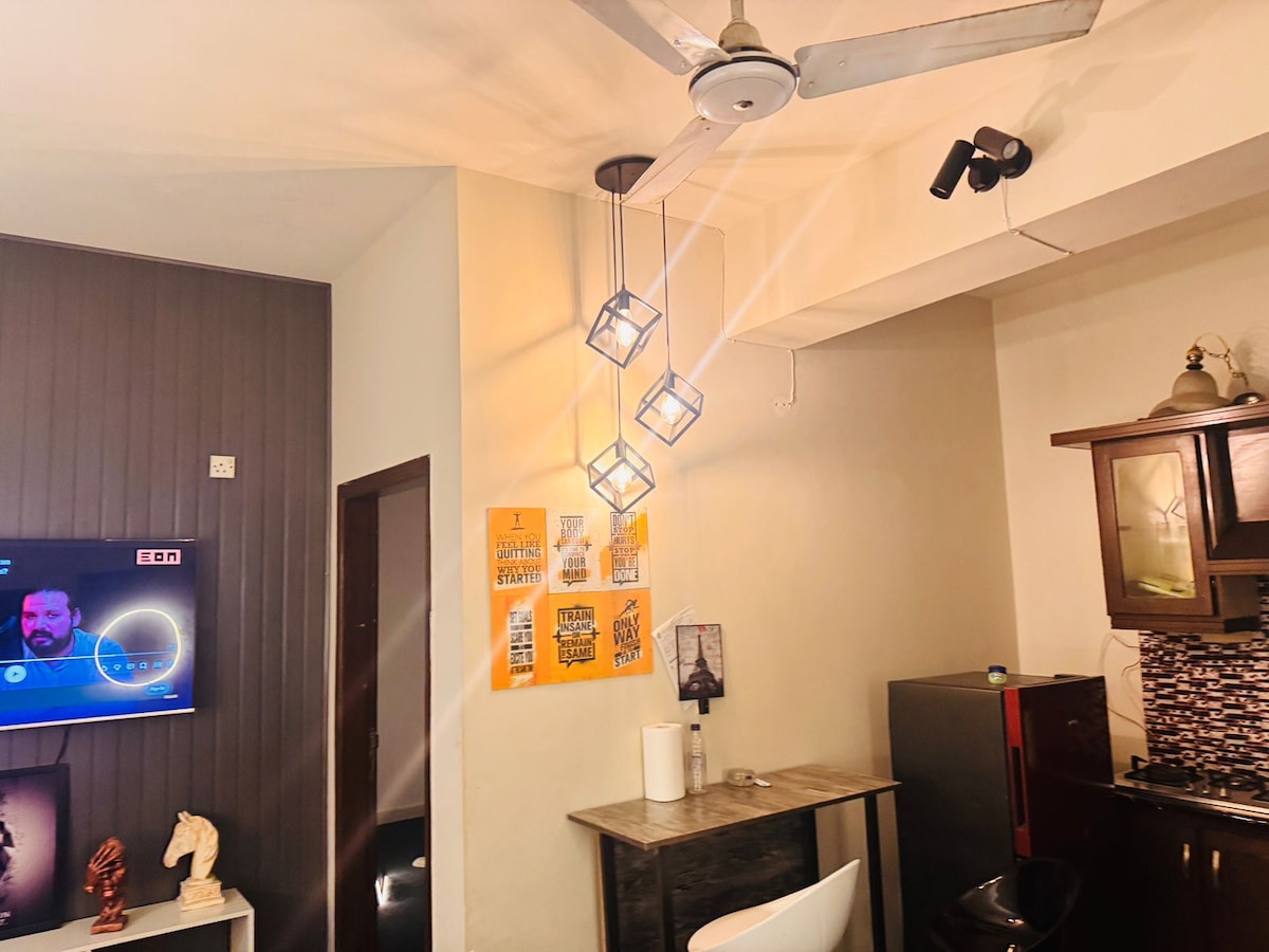 Private 1 BHK — Secure Building, Self Check-In — view 4