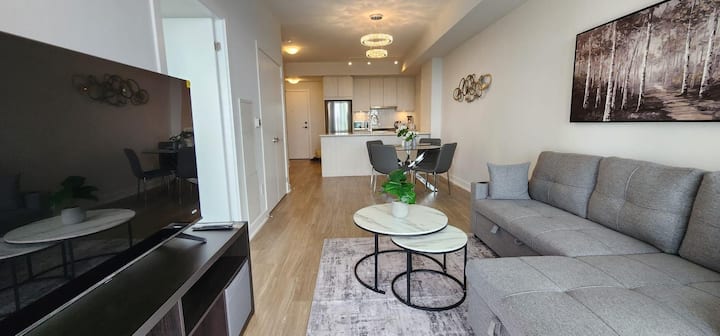 Modern 2br Condo In The Heart Of Square One - Mississauga