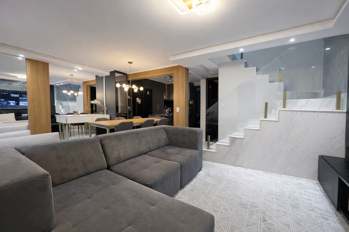 Imóvel de sucesso: Luxury house for 6 with garage and barbecue area em Boqueirão