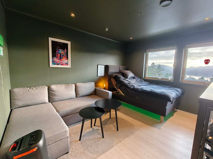Dormitorio 4 con cama ajustable eléctricamente.