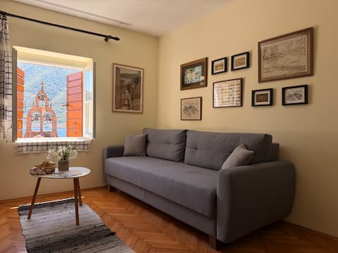 Top performing Airbnb: Spectacular Bayview Apt With Big Private Garden in Lepetane